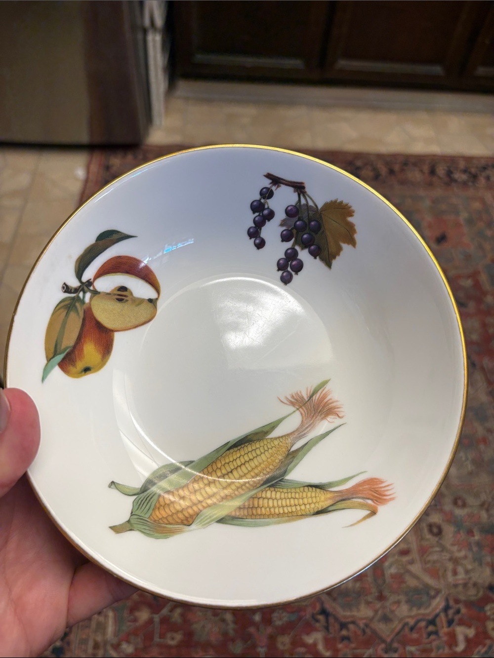 Evesham Porcelain Fruit & Corn Bowls in White with Gold Trim
